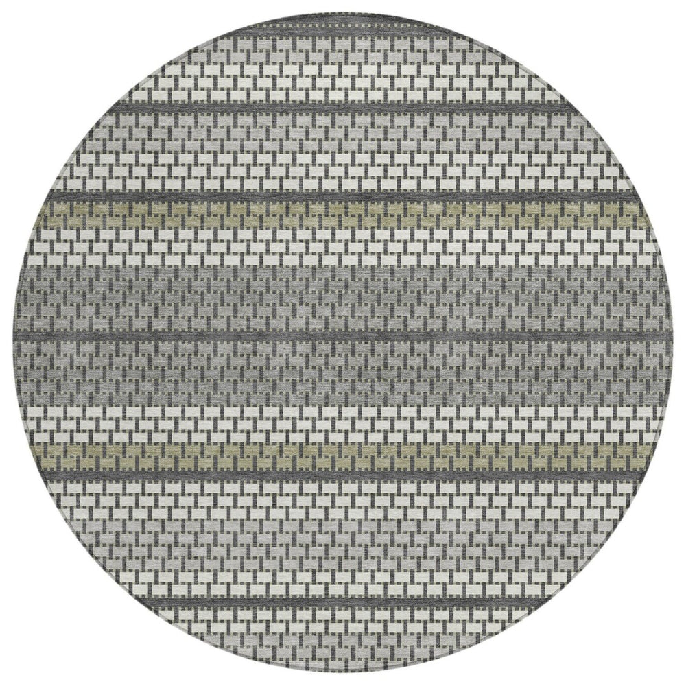 HomeRoots 8' Round Striped Area Rug in Gray, Silver & Ivory - Stylish, Washable, Indoor/Outdoor Durability! 691598
