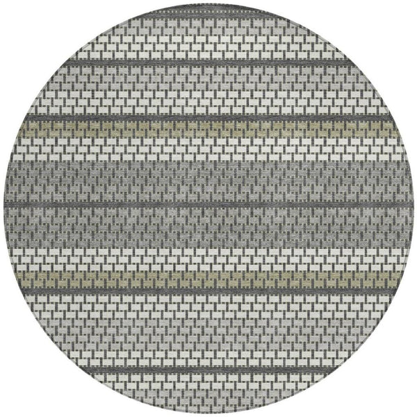 HomeRoots 8' Round Striped Area Rug in Gray, Silver & Ivory - Stylish, Washable, Indoor/Outdoor Durability! 691598