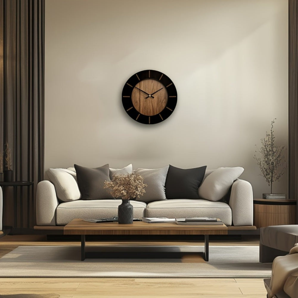 HomeRoots 18" Brown Silent Sweep Analog Wall Clock - Vintage Round Design for Timeless Home Décor & Functionality 691650