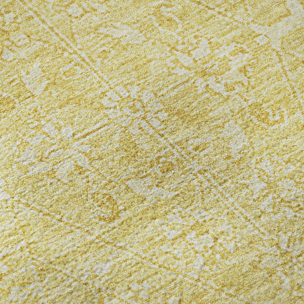 HomeRoots 8' X 8' Gold And Ivory Floral Round Rug - Washable, UV Protected, Stain Resistant for Easy Care 691755