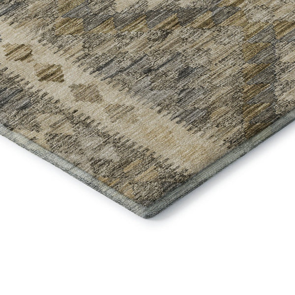 HomeRoots 8' X 8' Beige Gray Ivory Round Washable Rug with UV Protection - Durable & Stylish for Modern Homes 691815