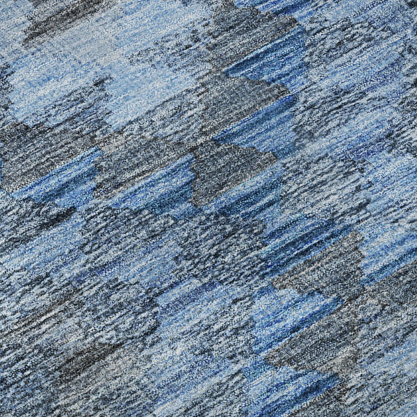 HomeRoots 8' X 8' Navy Blue Gray Silver Geometric Washable Round Rug – UV Protected, Stain-Resistant Design! 691839