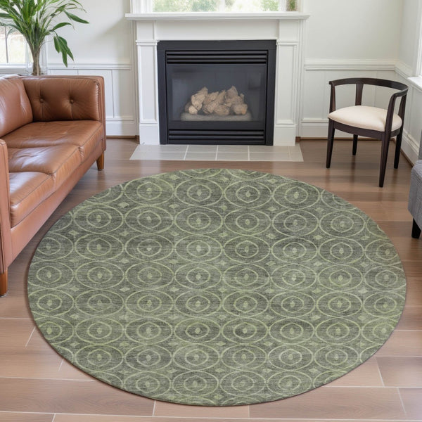 HomeRoots 8' X 8' Artichoke Green & Ivory Geometric Round Rug - Washable, UV Protected, Durable & Stylish! 691857