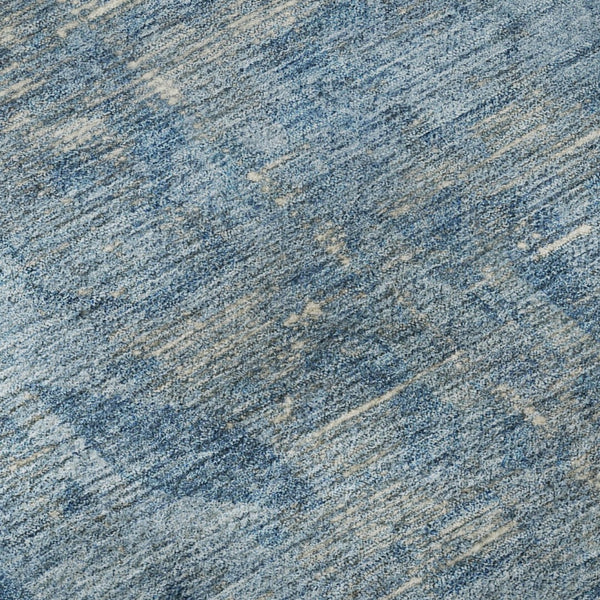 HomeRoots 8' X 8' Blue and Silver Oriental Round Rug - Washable, Stain Resistant, UV Protected for All Spaces 691923
