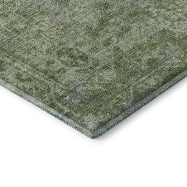 HomeRoots 8' X 8' Fern Green & Silver Oriental Washable Round Rug - UV Protected, Durable & Stylish Home Accent 691929