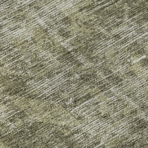 HomeRoots 8' X 8' Olive Green & Silver Oriental Washable Round Rug - Durable, UV-Protected, Stylish Design! 691959