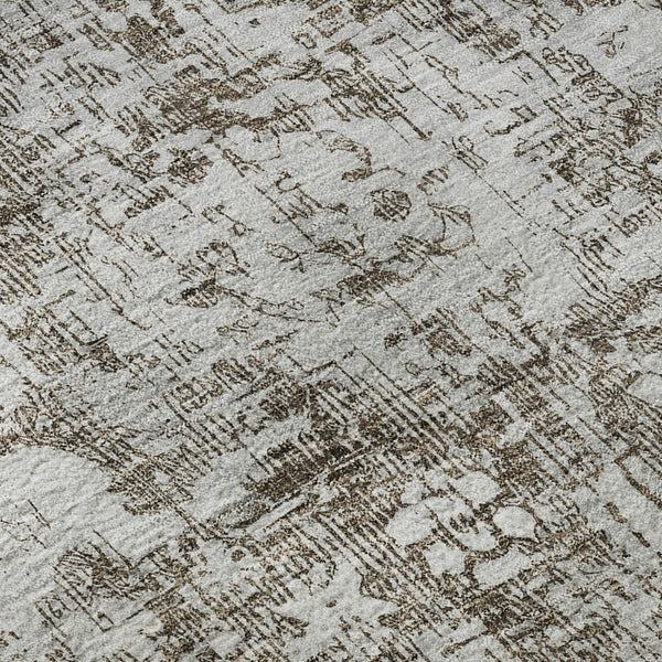 HomeRoots 8' X 8' Chocolate and Ivory Oriental Round Rug - Washable, UV Protected, Stain Resistant, Durable Design 691989