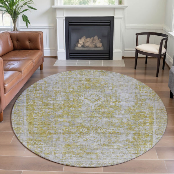 HomeRoots 8' Gold and Silver Oriental Washable Round Rug - UV Protected, Stain Resistant, Non-Slip Backing! 691995