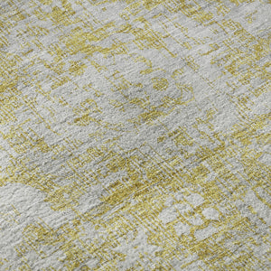 HomeRoots 8' Gold and Silver Oriental Washable Round Rug - UV Protected, Stain Resistant, Non-Slip Backing! 691995
