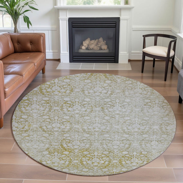 HomeRoots 8' X 8' Gold and Ivory Damask Round Rug - Washable, UV-Protected, Durable for High-Traffic Areas 692091