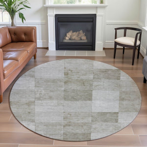 HomeRoots 8' Round Beige, Ivory & Taupe Geometric Washable Rug with UV Protection for Modern Spaces & Families 692550
