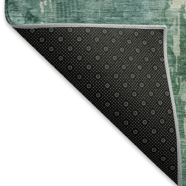 HomeRoots 8' X 8' Abstract Washable Round Rug in Emerald & Denim Blue - UV Protected, Low-Maintenance Elegance 692562