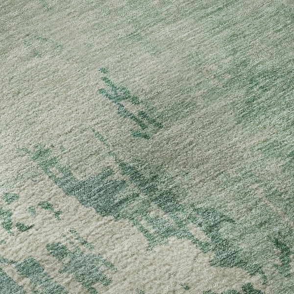 HomeRoots 8' X 8' Abstract Washable Round Rug in Emerald & Denim Blue - UV Protected, Low-Maintenance Elegance 692562