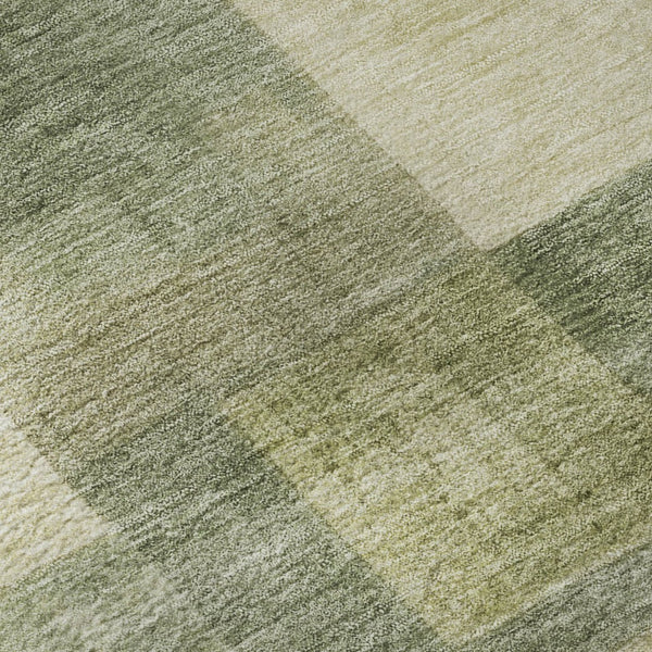 HomeRoots 8' Round Artichoke Green & Beige Geometric Washable Rug - UV Protected, Stain-Resistant, Non-Slip! 692586