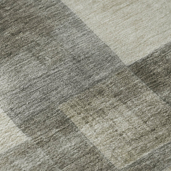 HomeRoots 8' X 8' Washable Round Rug in Taupe Ivory Khaki Geometric Design - UV Resistant & Stain Proof! 692598