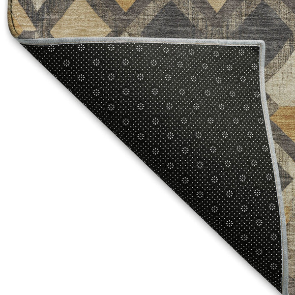 HomeRoots 8' Round Geometric Washable Rug in Wheat Charcoal & Ivory - UV Protected, Stain-Resistant Design 692919