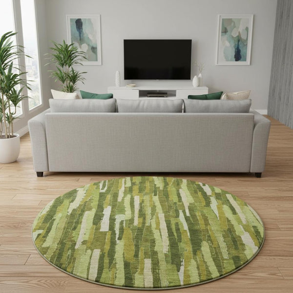 HomeRoots 8' X 8' Round Green and Ivory Striped Washable Rug - Durable, UV-Protected, Stain-Resistant Design! 692931