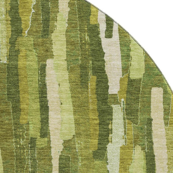HomeRoots 8' X 8' Round Green and Ivory Striped Washable Rug - Durable, UV-Protected, Stain-Resistant Design! 692931