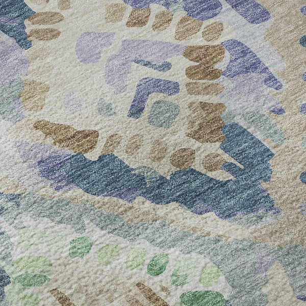 HomeRoots 8' X 8' Stylish Geometric Round Rug in Beige, Green & Blue – Washable, UV Protected & Non-Slip! 692997