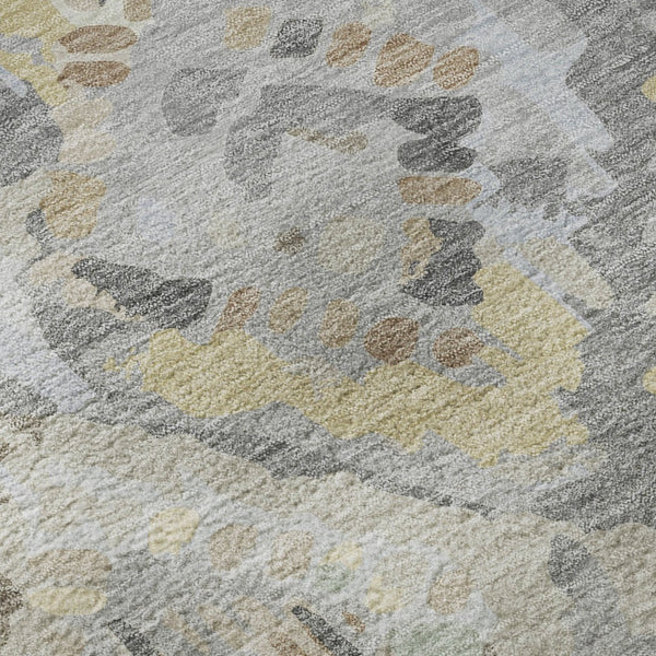 HomeRoots 8' X 8' Modern Geometric Washable Round Rug in Gray, Beige & Tan - Durable, UV Protected & Stylish! 693015