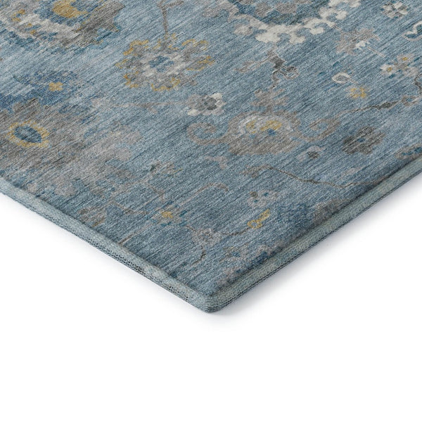 HomeRoots 8' X 8' Teal, Gold & Ivory Oriental Washable Round Rug - UV Protected, Non-Slip & Stain-Resistant! 693279