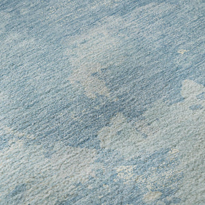 HomeRoots 8' X 8' Sky Blue Abstract Round Rug - UV Protected, Washable, Kid & Pet Friendly for Modern Spaces 693351
