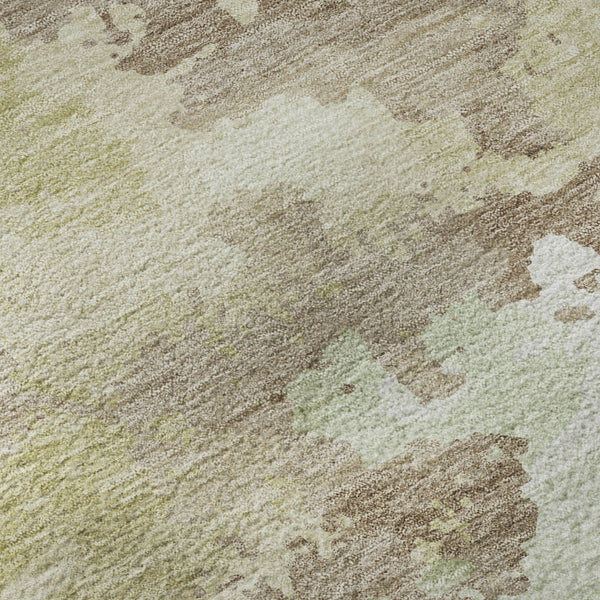 HomeRoots 8' X 8' Stylish Taupe Ivory Abstract Washable Round Rug - UV Protected, Stain Resistant, Durable Design 693369