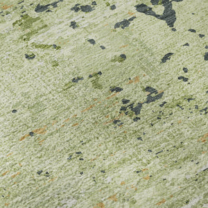 HomeRoots 8' X 8' Contemporary Abstract Artichoke Green Round Rug - Washable, Stain & UV Resistant for Homes 693417