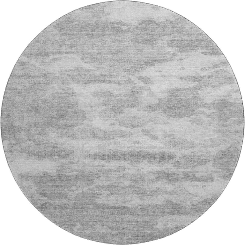 HomeRoots 8' X 8' Stylish Silver & Gray Abstract Washable Round Rug - Durable, Stain Resistant & UV Protected 693441