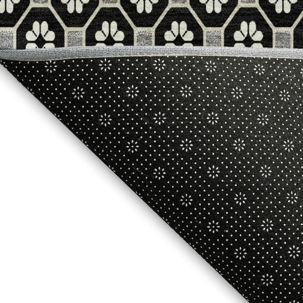 HomeRoots 8' Modern Geometric Area Rug in Black, Gray & Silver - Washable, UV-Protected & Stain-Resistant Design 693634