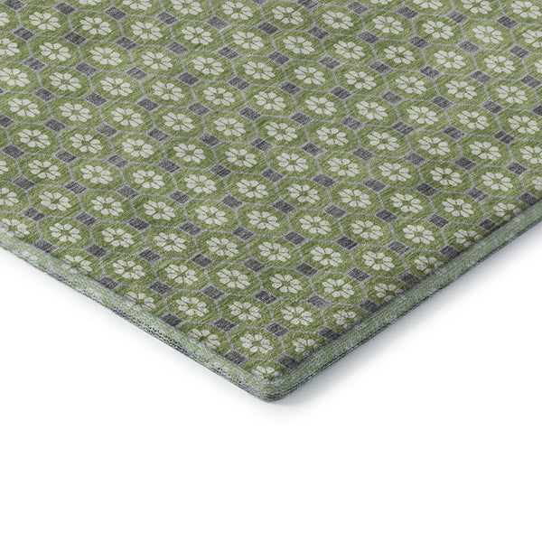 HomeRoots 8' X 8' Washable Round Rug - Modern Green, Gray & Ivory Geometric Design with UV Protection & Non-Slip Backing 693645
