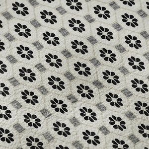 HomeRoots 8' Round Geometric Rug in Ivory, Black & Gray - Washable, Stain Resistant, UV Protected for Homes 693651