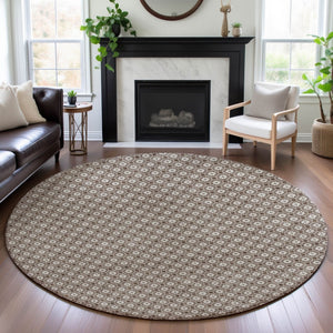 HomeRoots 8' X 8' Taupe Brown & Ivory Geometric Round Rug - Washable, UV-Protected, Durable for Indoor & Outdoor Use 693669