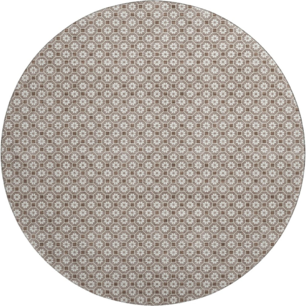 HomeRoots 8' X 8' Taupe Brown & Ivory Geometric Round Rug - Washable, UV-Protected, Durable for Indoor & Outdoor Use 693669