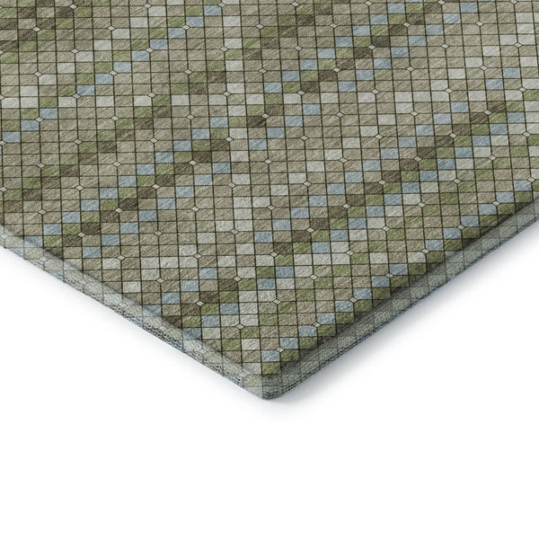 HomeRoots 8' Artichoke Green & Ivory Geometric Washable Round Rug - Durable, UV Protected, Stylish & Easy-Care 693675