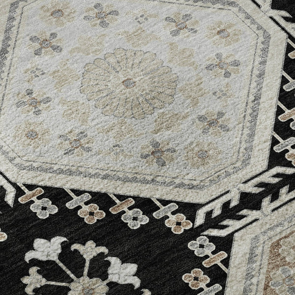 HomeRoots 8' X 8' Floral Washable Round Rug - Black, Silver & Gray with UV Protection for Busy Homes & Pets 693717