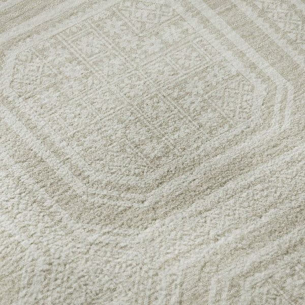 HomeRoots 8' Round Beige Ivory Taupe Geometric Washable Rug with UV Protection for Stylish Living Spaces 693765