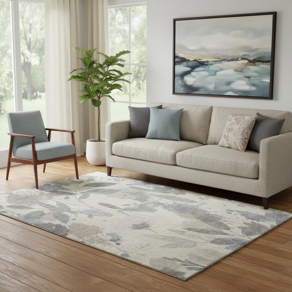HomeRoots 5' Transitional Floral Area Rug in Beige, Gray & Ivory - Washable, UV-Protected, Non-Slip Design 694354