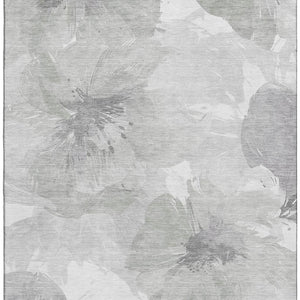 HomeRoots 5' X 8' Elegant Floral Washable Area Rug - Stain Resistant, UV Protected, Perfect for High Traffic Areas 694396
