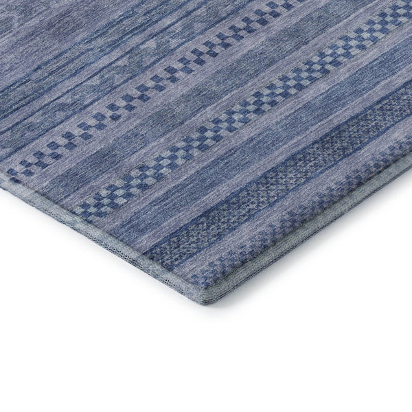 HomeRoots 8' Durable Denim Blue & Gray Striped Round Rug - Washable, UV-Protected, Ideal for Busy Homes! 695183