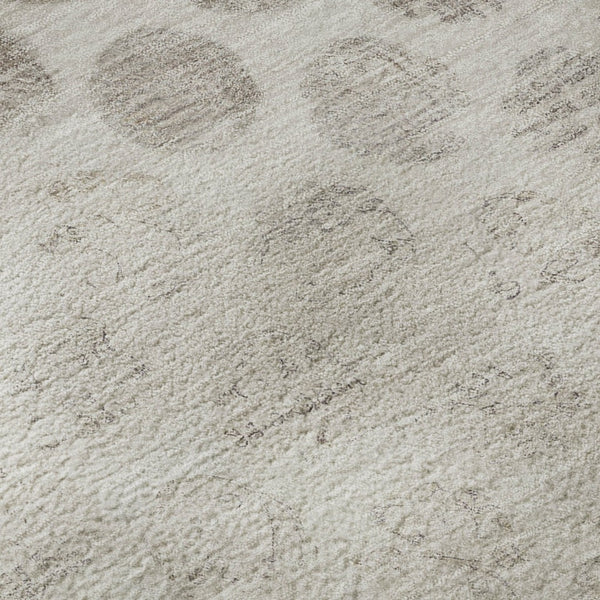 HomeRoots 8' Taupe and Beige Geometric Round Rug - Stylish, Washable, Stain Resistant with UV Protection! 695771