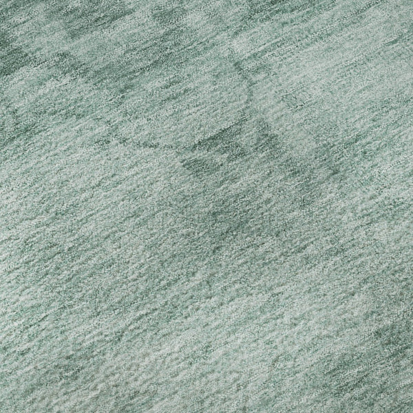 HomeRoots 8' Vibrant Aqua and Teal Washable Round Rug with UV Protection - Perfect for High-Traffic Spaces! 695927