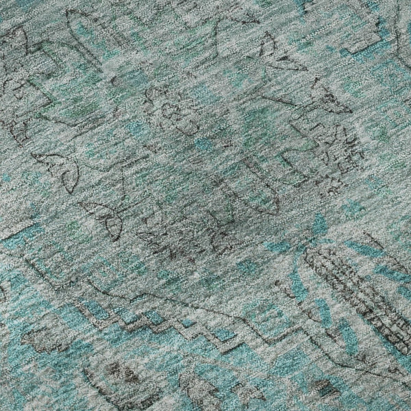 HomeRoots 8' Aqua and Gray Floral Medallion Round Rug - Washable, Stain Resistant, UV Protection, Non-Slip Backing 696095