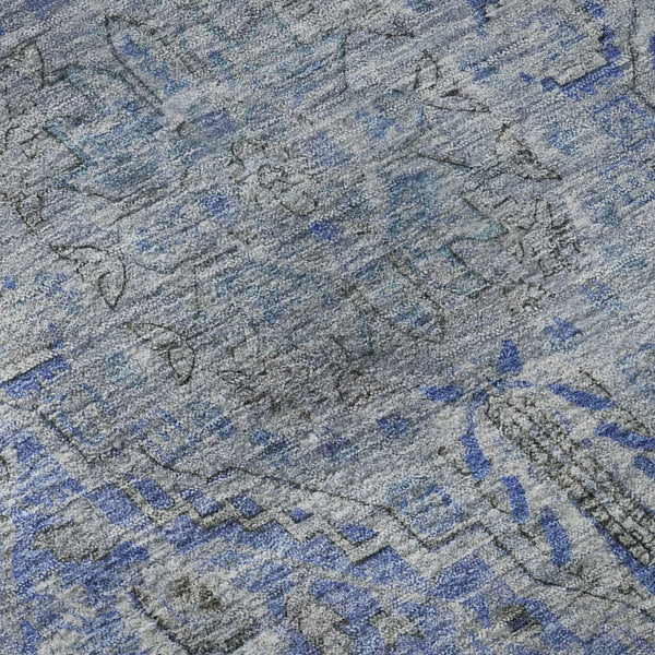 HomeRoots 8' Blue and Gray Floral Medallion Round Rug - Washable, UV Protected, and Stain Resistant for Home Use 696101