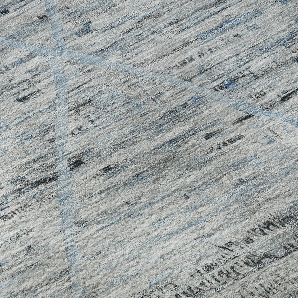 HomeRoots 8' Blue Gray Geometric Washable Round Rug - Durable, Stain Resistant, UV Protected for All Spaces 696323