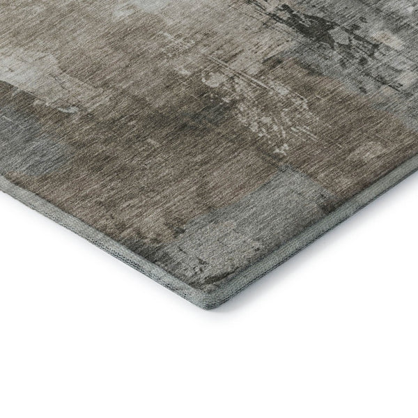 HomeRoots 8' Ivory Gray Beige Abstract Round Rug - Washable, UV Protected, Durable for Family Homes & Pets 696671