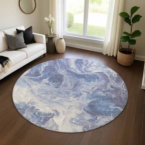 HomeRoots 8' Navy Blue and Ivory Abstract Washable Round Rug - Stylish, Durable, UV-Protected for High Traffic Areas 697239