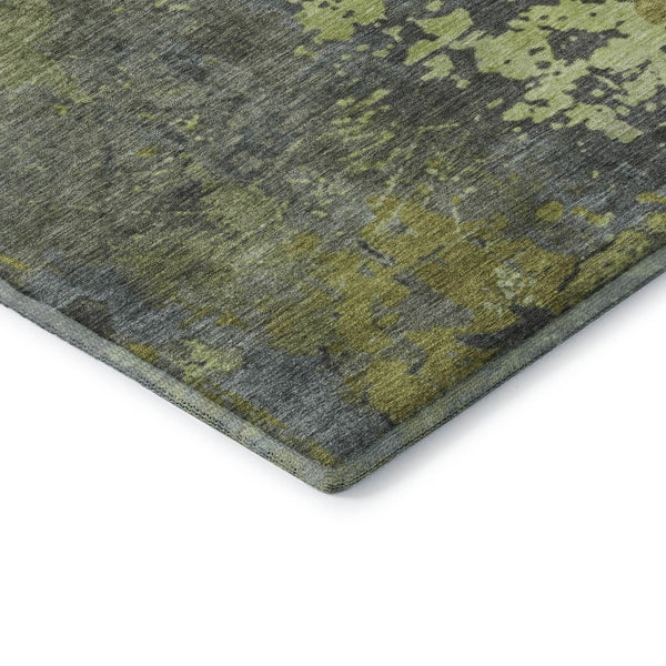 HomeRoots 8' Artichoke Green and Gray Abstract Washable Round Rug - Stylish, Stain-Resistant, UV Protected! 697659