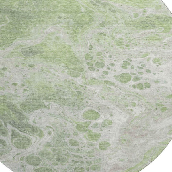 HomeRoots 8' Artichoke Green Abstract Round Rug - Washable, Stain Resistant, UV Protected, Non-Slip Design 697725