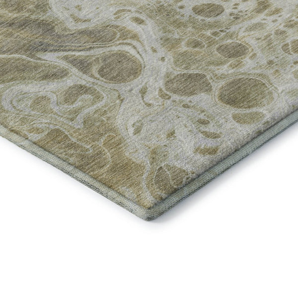 HomeRoots 8' Gold Beige Ivory Abstract Round Area Rug - Washable, UV Protected, Soft & Stain Resistant Design 697731